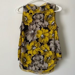Sleeveless Patterned Blouse